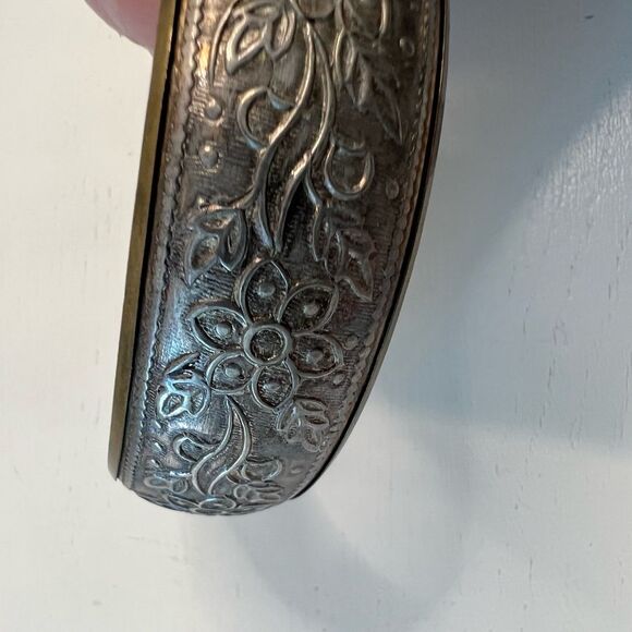 Vintage Metal Engraved Floral Wide Bangle Bracelet Flower Design Art Deco - Picture 3 of 12